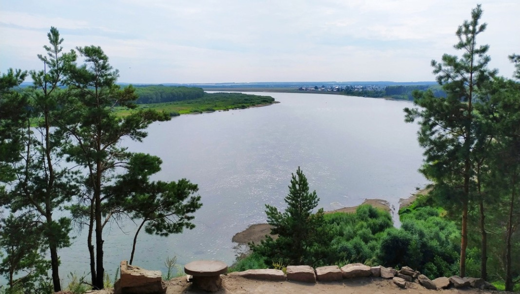 Кушнаренковский район Башкортостана. Вид на реку Белую